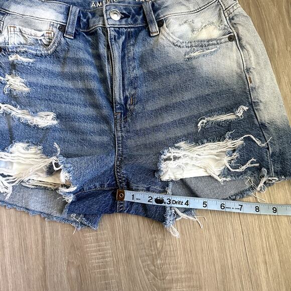 American Eagle High Waisted Jean Medium Wash Shorts Size 4 - Picture 7 of 7